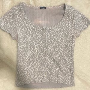 BRANDY MELVILLE TEE 👛